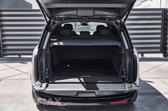 2024 Land Rover Range Rover SE - miniatura 11