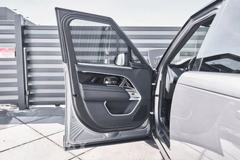 2024 Land Rover Range Rover SE - miniatura 24