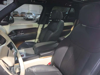 2024 Land Rover Range Rover SE - miniatura 3