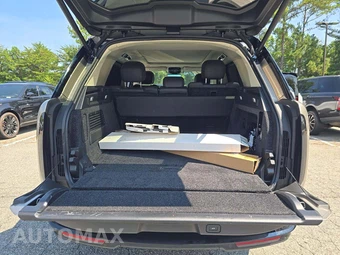 2024 Land Rover Range Rover SE - miniatura 11