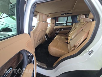 2024 Land Rover Range Rover SE – miniatura 13