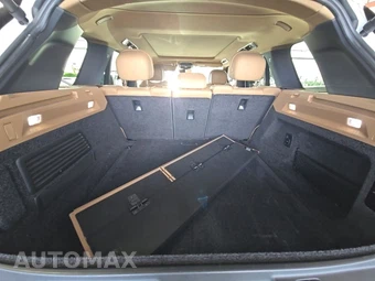 2024 Land Rover Range Rover SE – miniatura 16