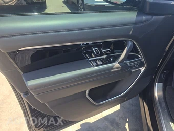 2024 Land Rover Range Rover SE – miniatura 9