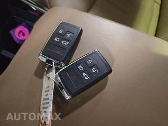 2024 Land Rover Range Rover Sport SE - miniatura 8