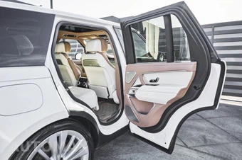 2024 Land Rover Range Rover SV - miniatura 25