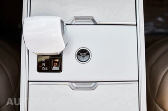 2024 Land Rover Range Rover SV - miniatura 70