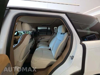 2024 Land Rover Range Rover SV – miniatura 13