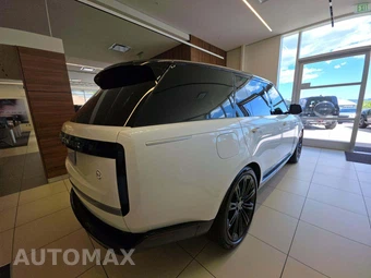 2024 Land Rover Range Rover SV – miniatura 3