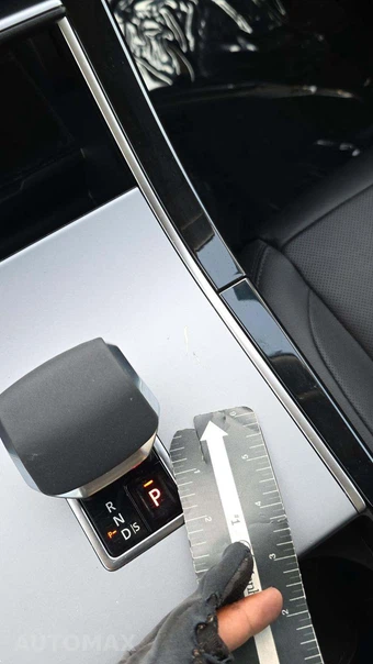 2024 Land Rover Range Rover Velar S - miniatura 23