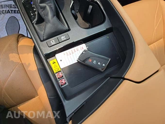 2024 Lexus ES 300h - miniatura 5