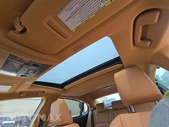 2024 Lexus ES 300h - miniatura 8