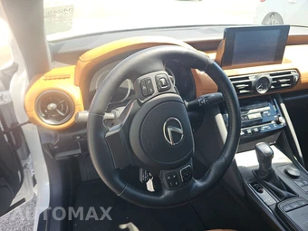 2024 Lexus IS 300 - miniatura 10