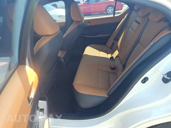 2024 Lexus IS 300 - miniatura 13