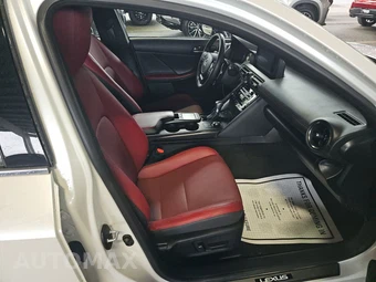 2024 Lexus IS 300 – miniatura 8