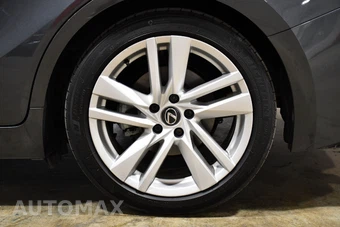 2024 Lexus IS 300 - miniatura 12