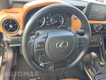 2024 Lexus IS 300 – miniatura 10