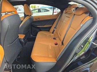 2024 Lexus IS 300 – miniatura 13