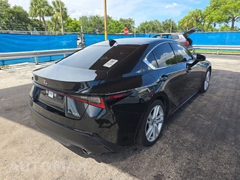 2024 Lexus IS 300 – miniatura 4