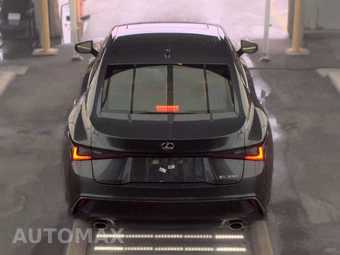 2024 Lexus IS 300 – miniatura 5