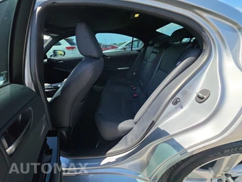 2024 Lexus IS 300 – miniatura 13
