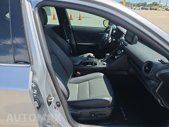 2024 Lexus IS 300 – miniatura 8