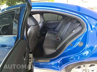 2024 Lexus IS 300 – miniatura 10