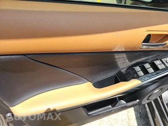2024 Lexus IS 300 - miniatura 15