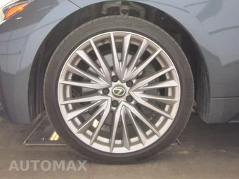 2024 Lexus IS 300 - miniatura 9