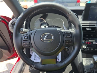 2024 Lexus IS 300 – miniatura 10