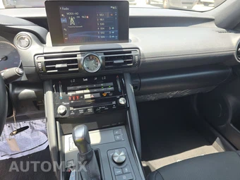 2024 Lexus IS 300 – miniatura 11