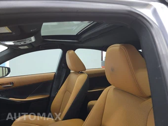 2024 Lexus IS 300 – miniatura 17