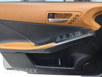 2024 Lexus IS 300 – miniatura 9
