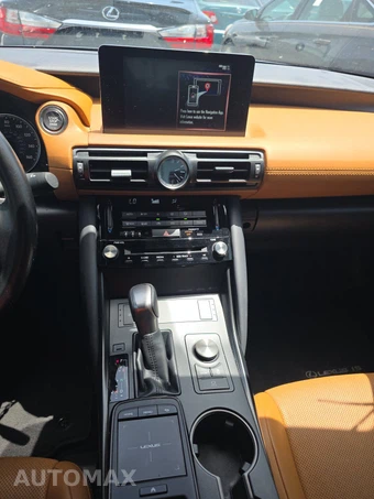 2024 Lexus IS 350 F SPORT Design - miniatura 11
