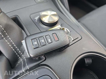 2024 Lexus IS 350 F SPORT - miniatura 8