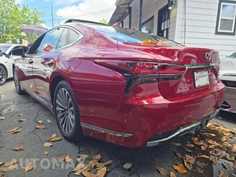 2024 Lexus LS 500h - miniatura 2