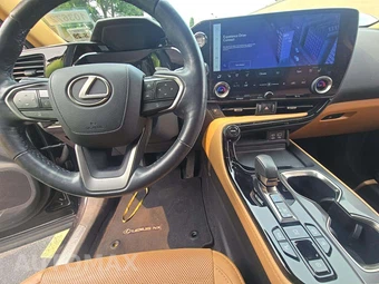 2024 Lexus NX 350 Luxury – miniatura 10