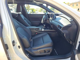 2024 Lexus UX 250h – miniatura 18