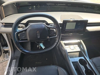 2024 Lincoln Nautilus Premiere – miniatura 11