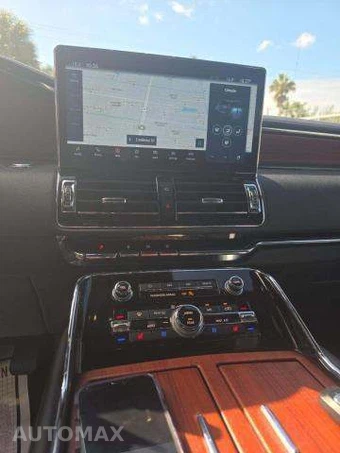 2024 Lincoln Navigator L Premiere - miniatura 11