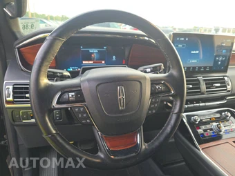 2024 Lincoln Navigator L Premiere – miniatura 10