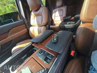 2024 Lincoln Navigator L Reserve - miniatura 8