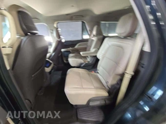 2024 Lincoln Navigator Premiere – miniatura 13
