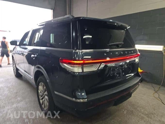 2024 Lincoln Navigator Premiere – miniatura 2
