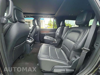 2024 Lincoln Navigator Premiere – miniatura 13