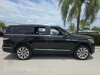 2024 Lincoln Navigator Premiere – miniatura 4