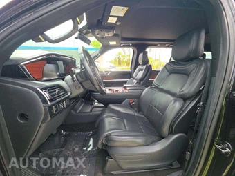 2024 Lincoln Navigator Premiere – miniatura 6