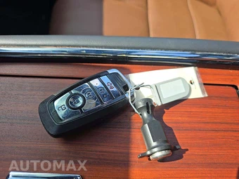 2024 Lincoln Navigator Reserve - miniatura 8