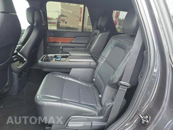 2024 Lincoln Navigator Reserve – miniatura 10