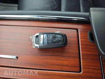 2024 Lincoln Navigator Reserve – miniatura 5