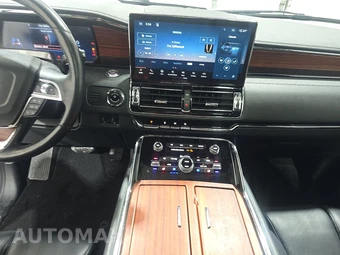 2024 Lincoln Navigator Reserve - miniatura 11